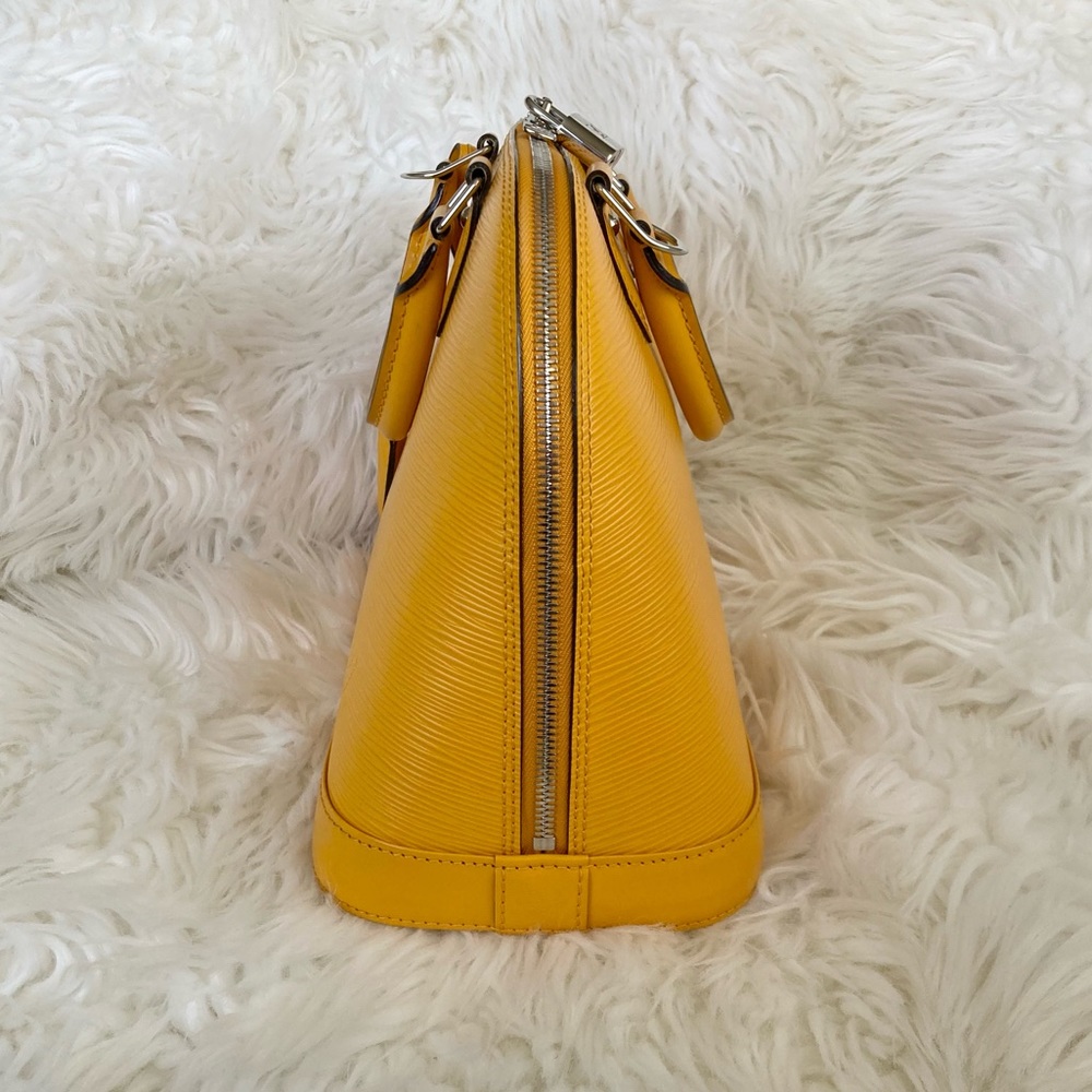 ππLouis Vuittonππ Epi Alma Mimosa Yellow - Picture 8 of 16